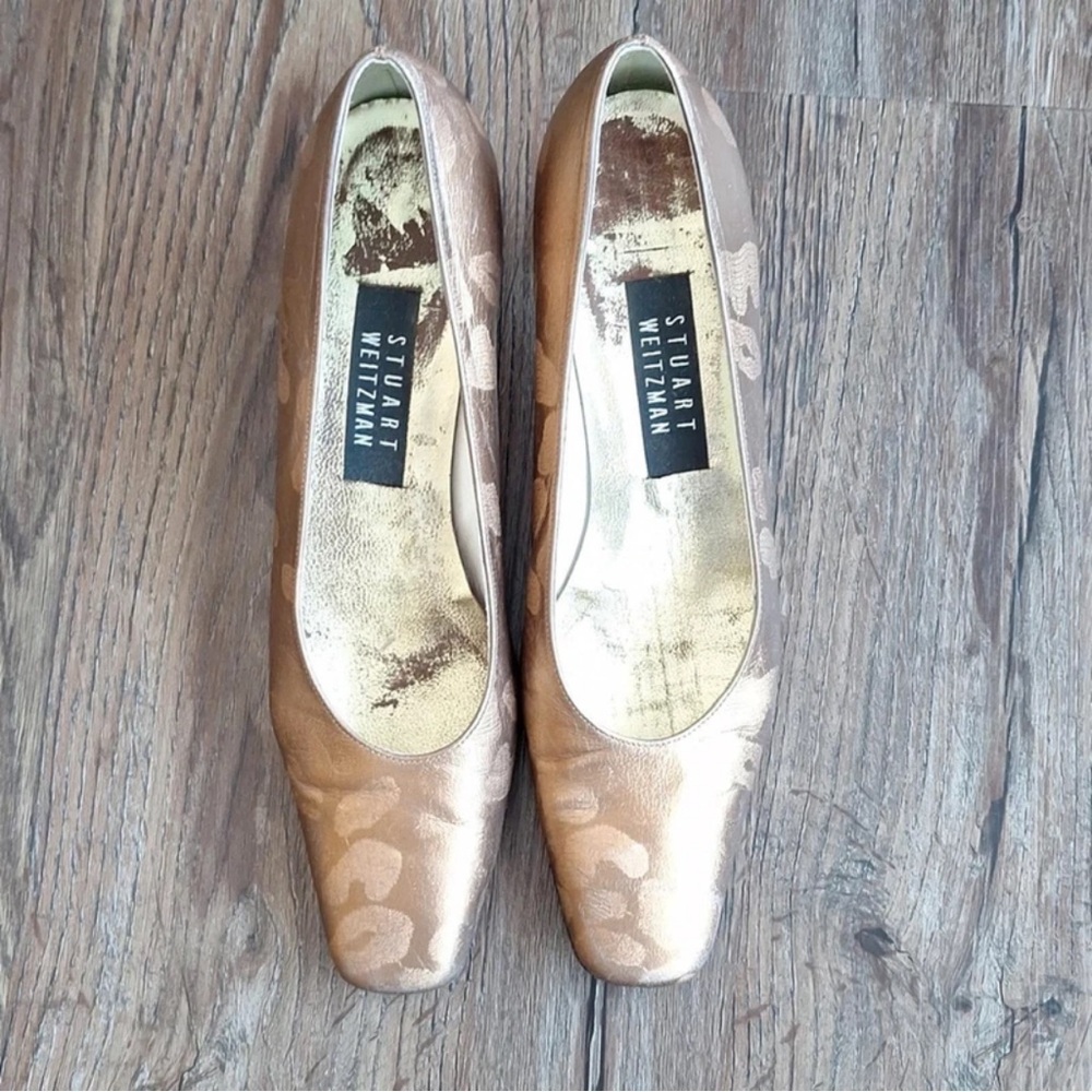 Stuart Weitzman Metallic Bronze Patterned Pumps - image 5
